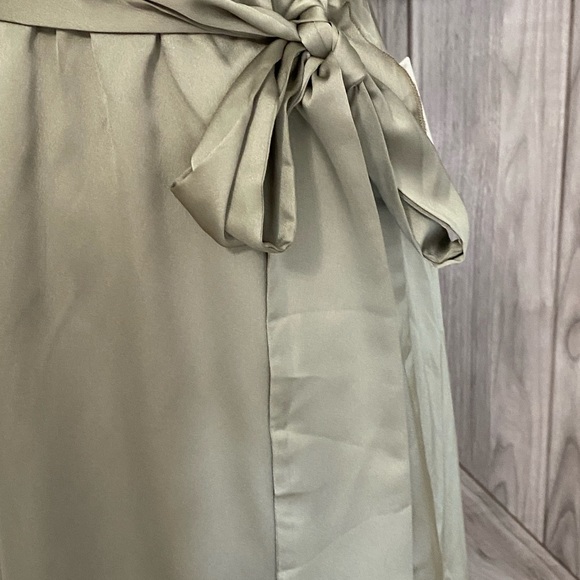 NWT show me your mumu Samantha ruffle wrap dress - Picture 6 of 10